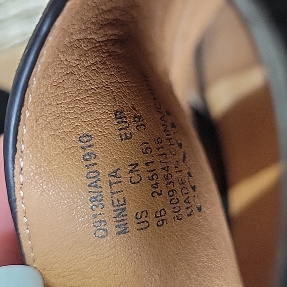 Coach Minetta Heel - Picture 9 of 10